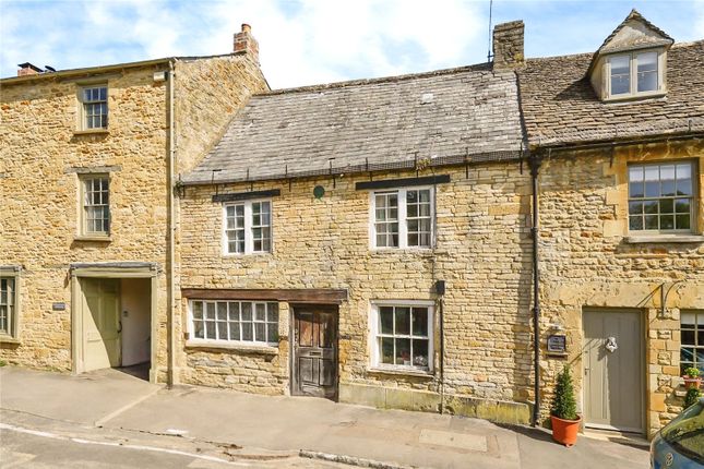 5 bed property, in Witney Street, £600,000