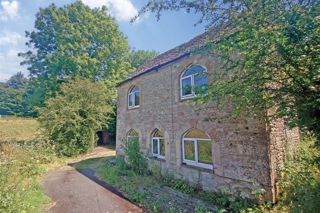 2 bed property, in Andoversford, £275,000