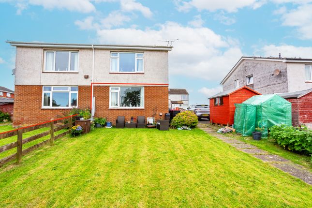 1 bed property, in Mosspark Avenue, £75,000