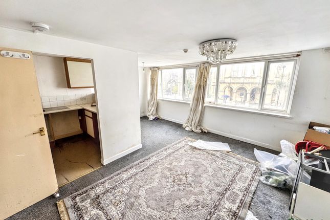 Studio, in 9A The Centre, £30,000
