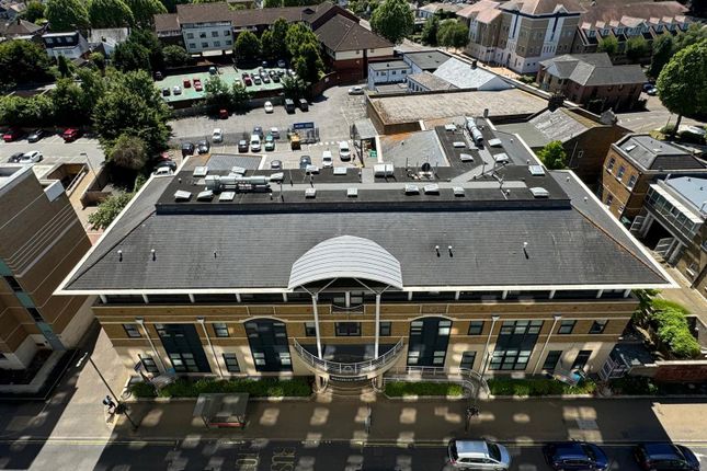 1 bed property, in London Road, £290,000