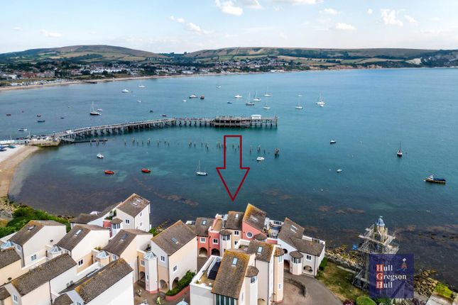 4 bed property, in The Haven, £998,000