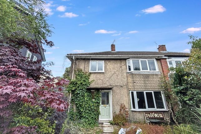 3 bed property, in 46 Walnut Tree Crescent, £40,000