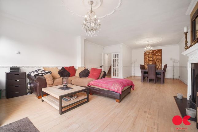 4 bed property, in Ardleigh Green Road, £850,000