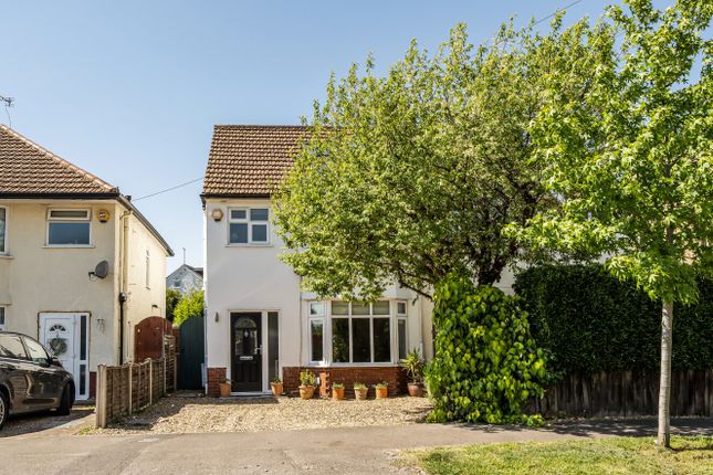 5 bed property, in Vale Road, £600,000