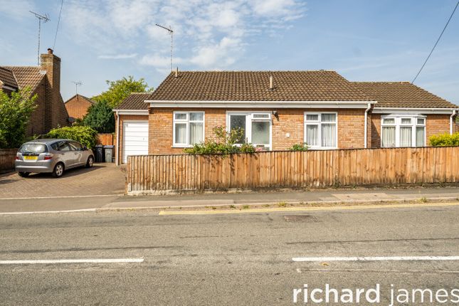3 bed property, in Whitehill Lane, £350,000