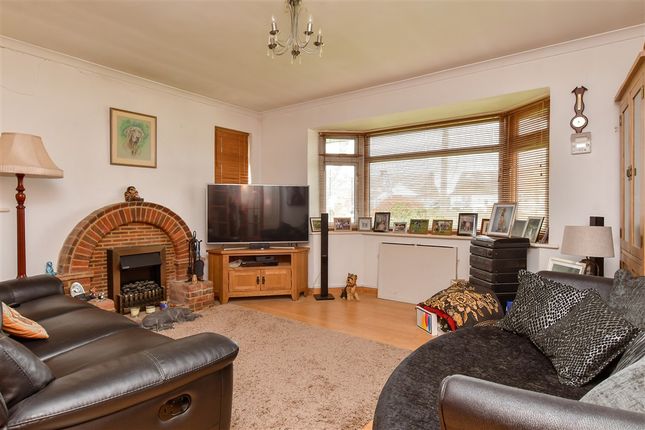 4 bed property, in Palatine Road, £500,000