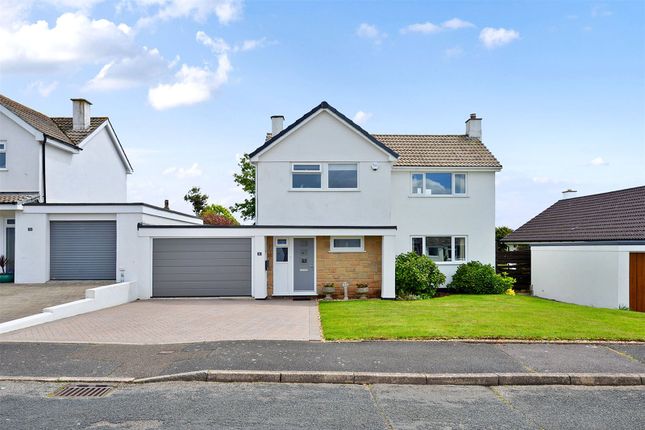 3 bed property, in Carew Close, £500,000