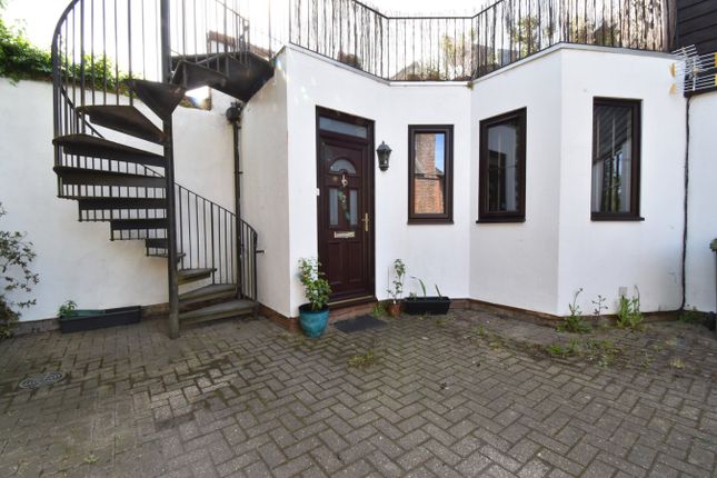 1 bed property, in The Street, £165,000
