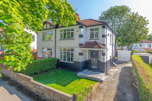 3 bed property, in King Lane, £385,000