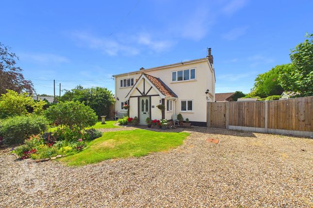 3 bed property, in The Green, £450,000