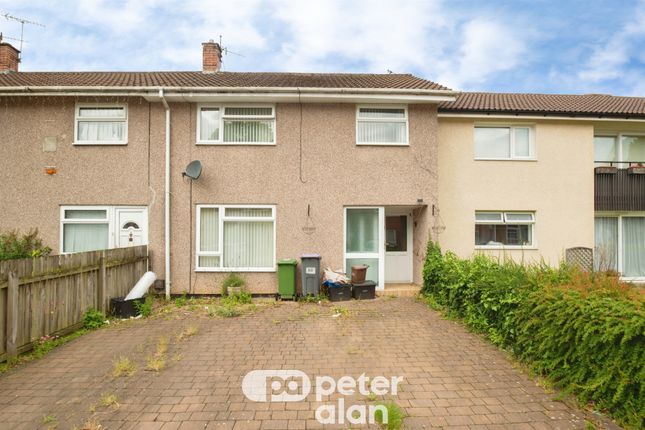 3 bed property, in Beaumaris Drive, £220,000