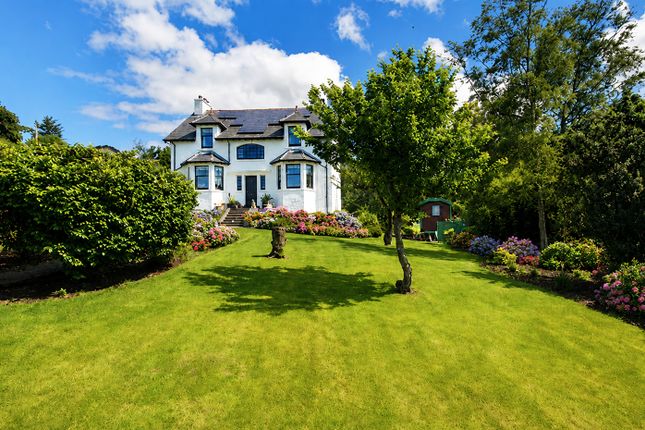4 bed property, in The Old Manse, £545,000