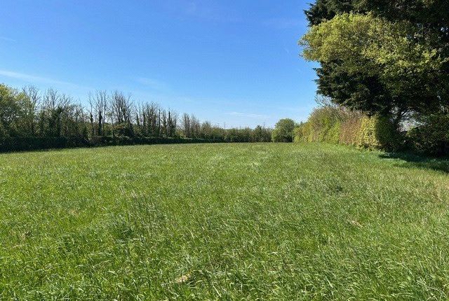 Land, in To The West Of Ridgeway Lane, £25,000