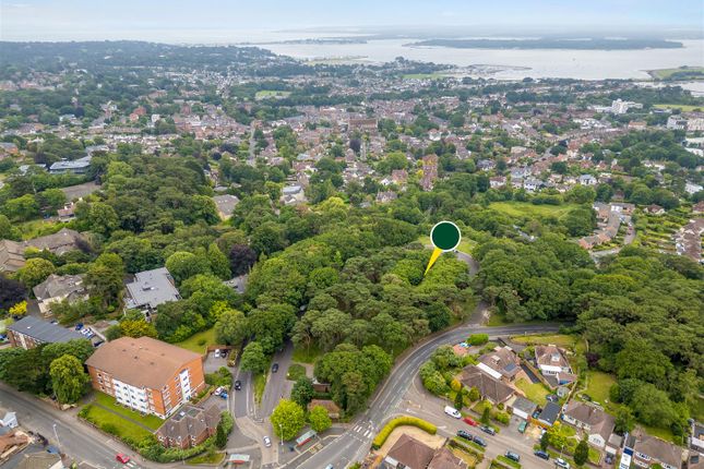 Land, in Constitution Hill Road, £25,000