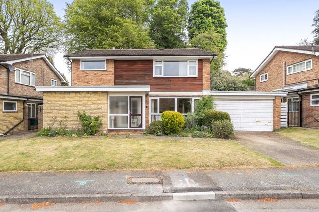 4 bed property, in Woodhyrst Gardens, £735,000