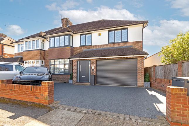 4 bed property, in Selwyn Crescent, £775,000