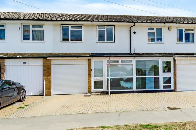 3 bed property, in Alverston Gardens, £450,000