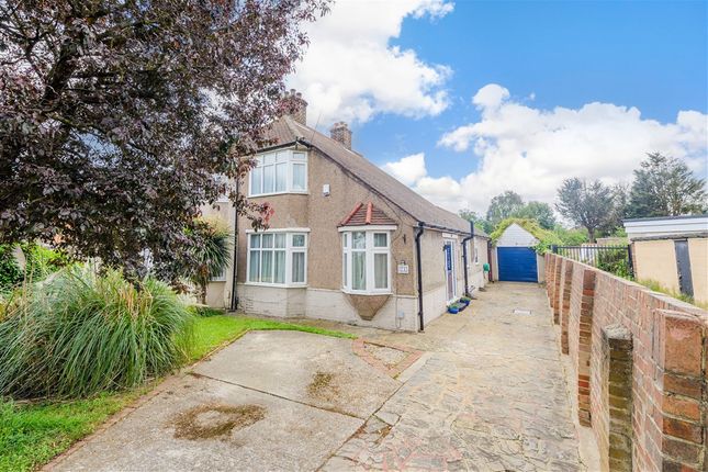 3 bed property, in Langdale Crescent, £575,000