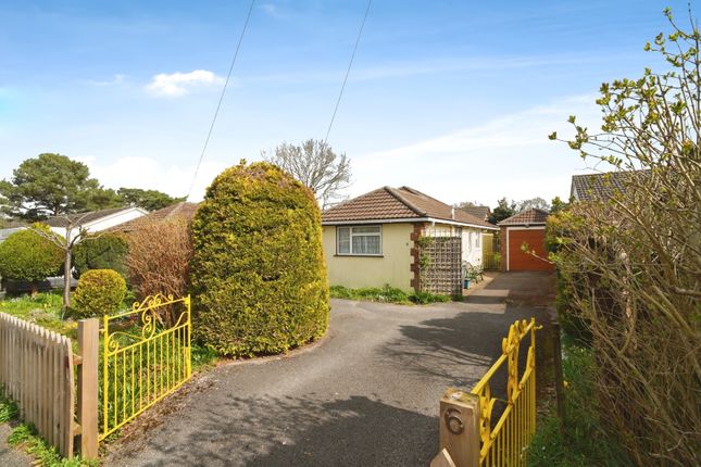 2 bed property, in St. Ives End Lane, £375,000