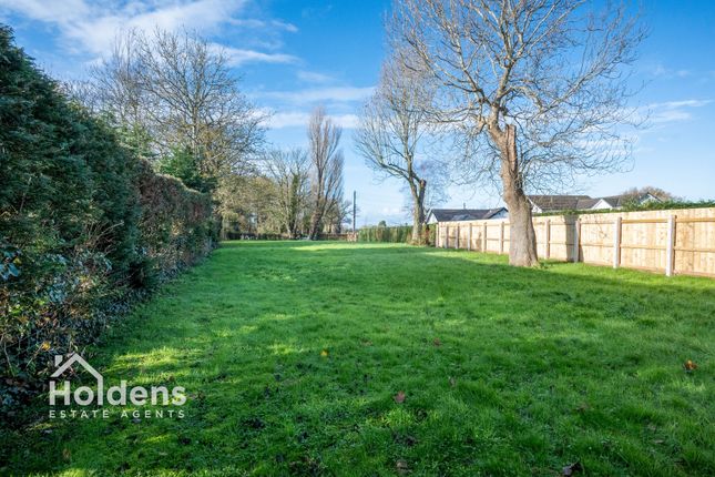 Studio, in Brook Lane, £249,950