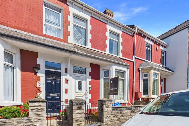 2 bed property, in Cora Street, £155,000