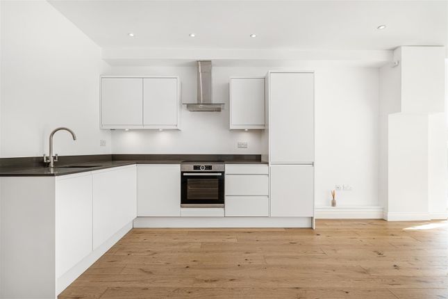 2 bed property, in Anerley Road, £400,000