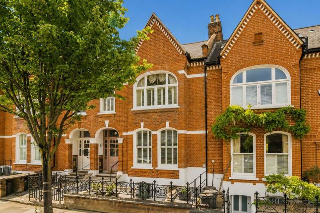5 bed property, in Drakefield Road, £2,175,000
