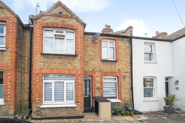 2 bed property, in Hilldrop Road, £260,000