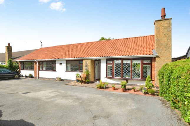 4 bed property, in Manor Close, £525,000