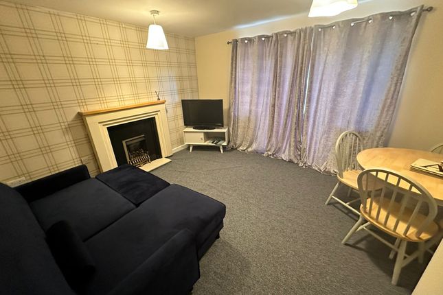 1 bed property, in Meadowcroft Court, £170,000