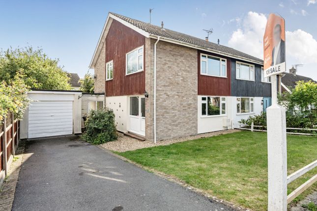 3 bed property, in Mulberry Close, £450,000