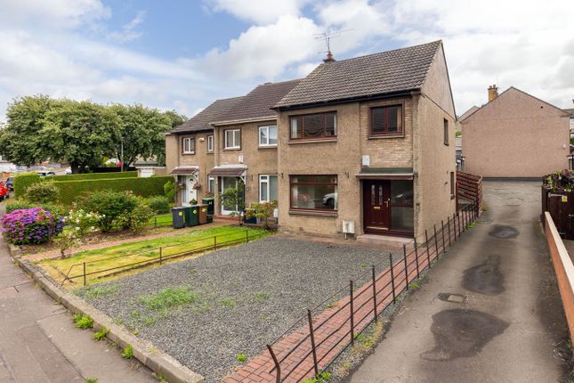 3 bed property, in Redhall Crescent, £225,000