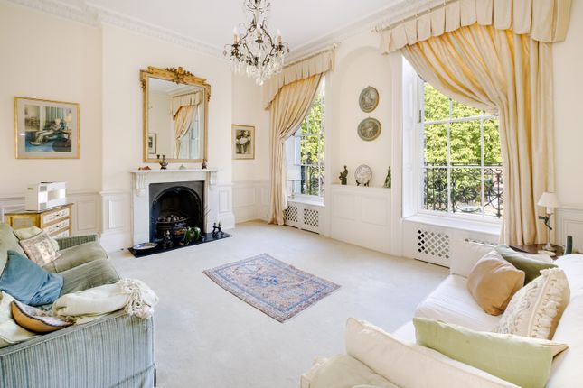 4 bed property, in Canonbury Square, £2,750,000