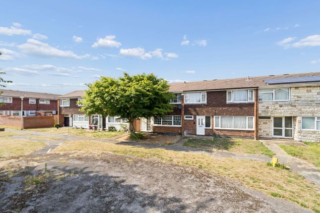 3 bed property, in Grange Way, £450,000
