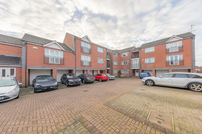 2 bed property, in West Street, £95,000