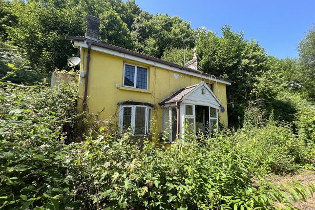 2 bed property, in Yr Allt, £140,000