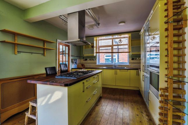 3 bed property, in Oxford Road, £485,000