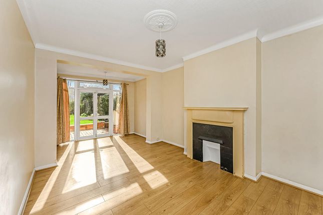 3 bed property, in Seafield Road, £865,000