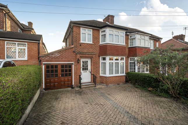 3 bed property, in Lamorna Grove, £700,000
