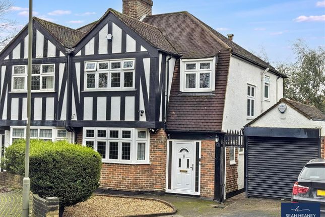 4 bed property, in Great North Road, £765,000