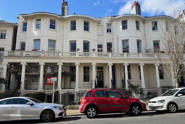 1 bed property, in 27, £200,000