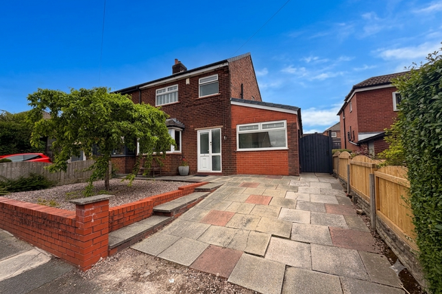 3 bed property, in Meadow Way, £255,000