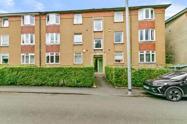 2 bed property, in Penrith Drive, £150,000
