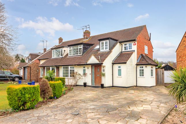 4 bed property, in Park Crescent, £900,000