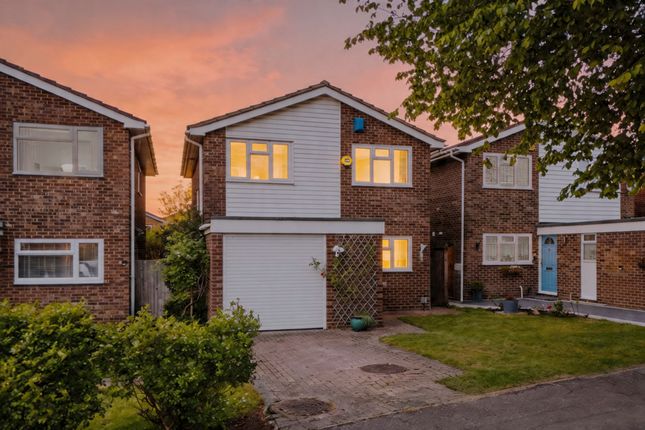 4 bed property, in Welby Crescent, £535,000