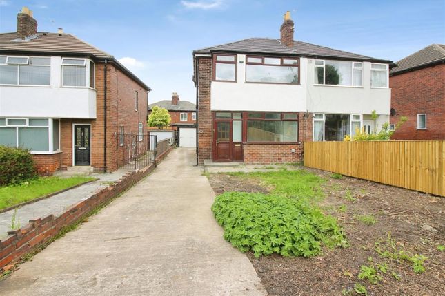 3 bed property, in Selby Road, £220,000