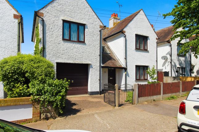 4 bed property, in Stanley Road, £465,000
