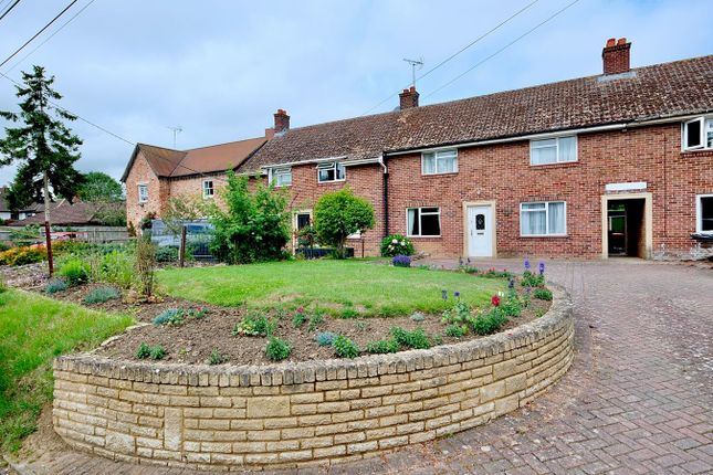 3 bed property, in High Street, £300,000