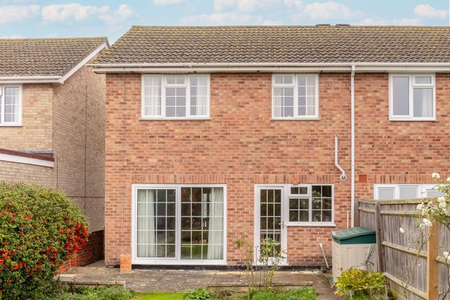 3 bed property, in Willow Way, £385,000